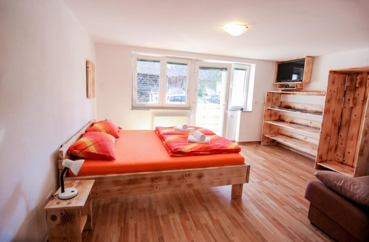 Apartmaji Pri Kozmavo - Little House Bohinj Bagian luar foto