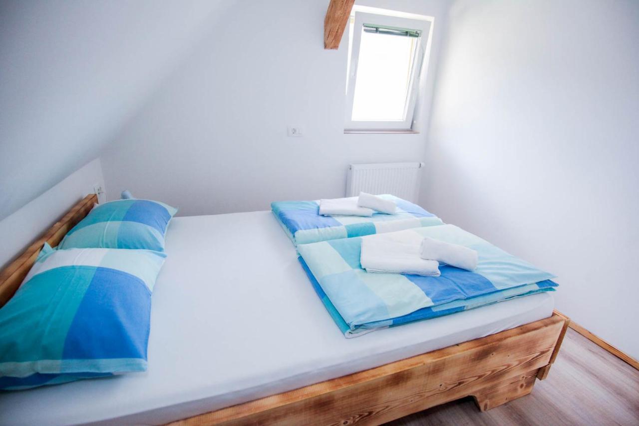 Apartmaji Pri Kozmavo - Little House Bohinj Bagian luar foto
